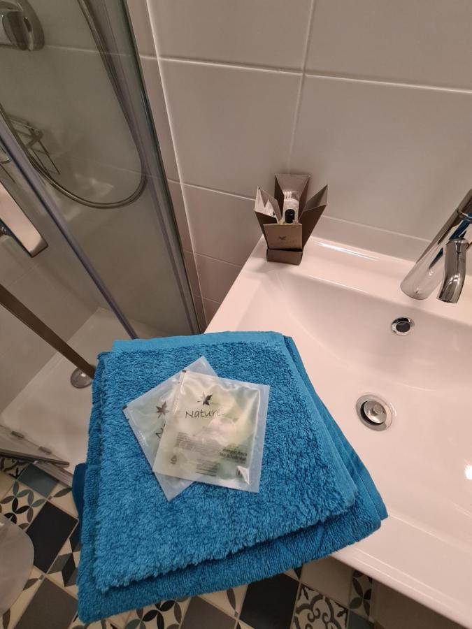 Apartament A La Gare ! T2 Hyères Zewnętrze zdjęcie